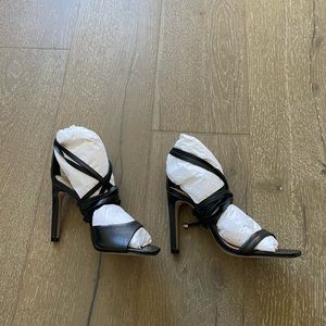 Schutz Bryce heeled black sandals